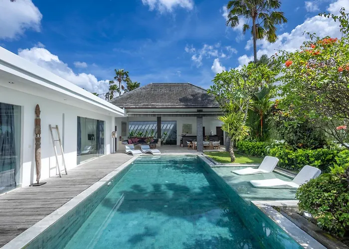 3 Service 5 * Seminyak