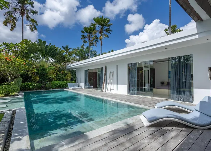 Villa 3 Service 5 Seminyak