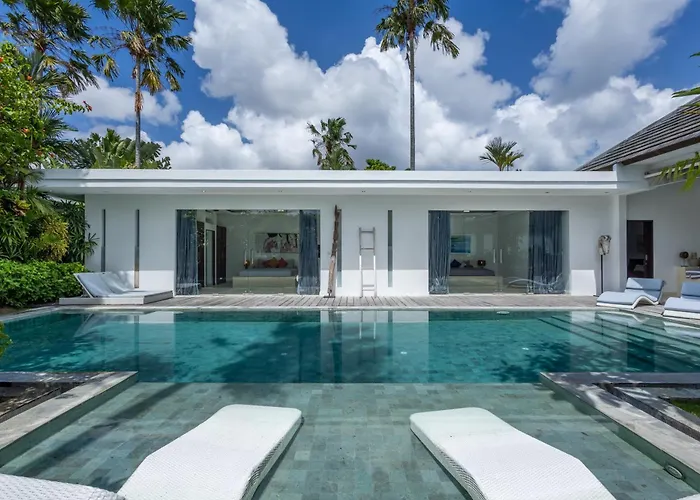 Villa 3 Service 5 Seminyak